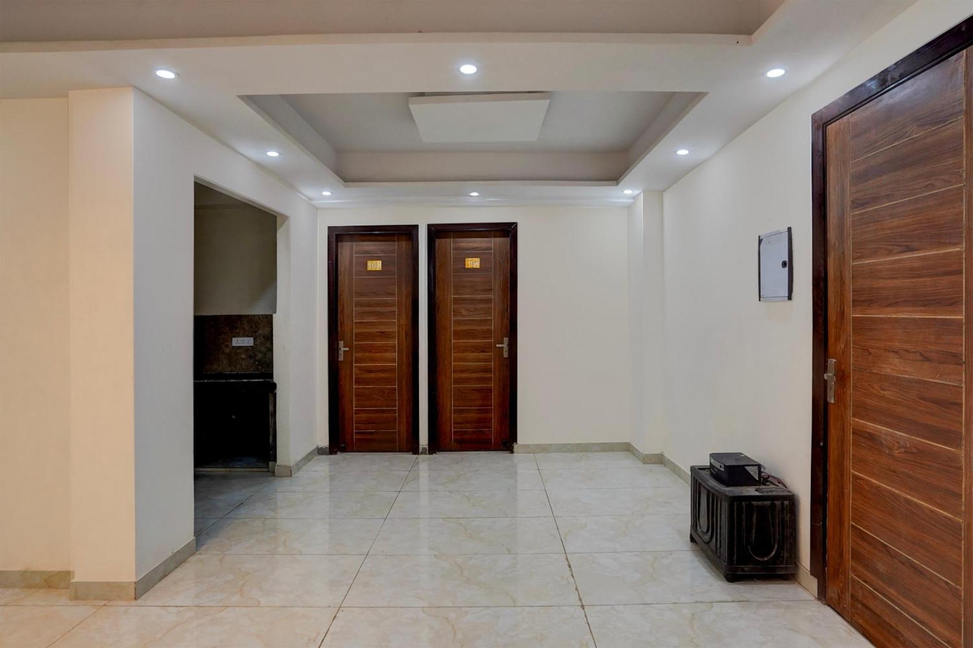 Hotel O R.N Residency Hotel กาเซียบัด ภายนอก รูปภาพ