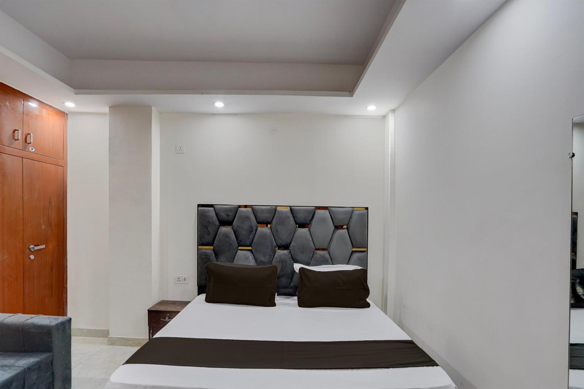 Hotel O R.N Residency Hotel กาเซียบัด ภายนอก รูปภาพ