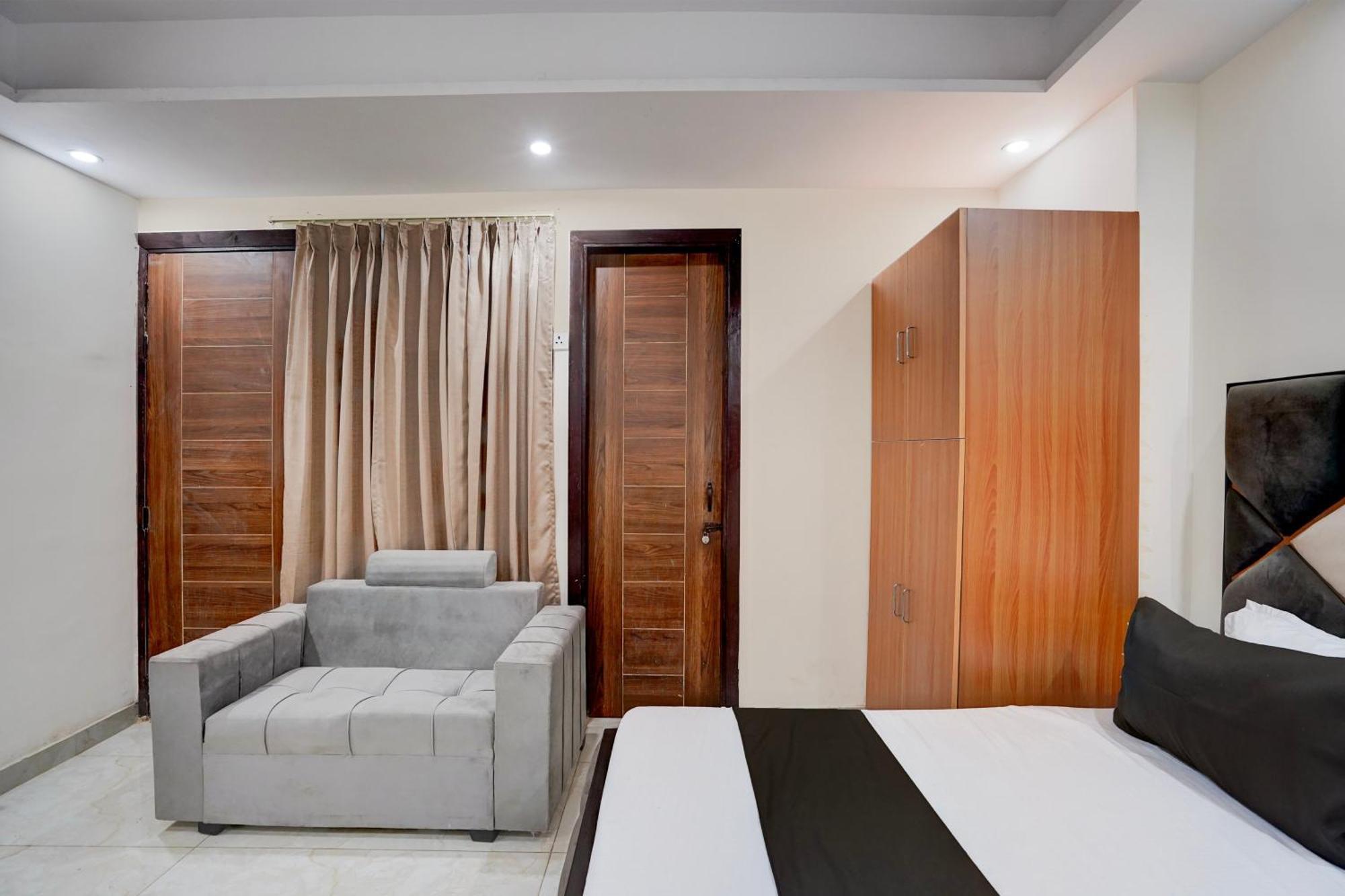 Hotel O R.N Residency Hotel กาเซียบัด ภายนอก รูปภาพ